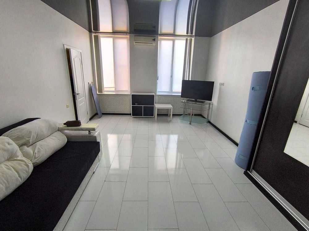 Продам 1-но комнатную в Центре.
Дегтярная/площадь Льва Толстого. Одесса - изображение 1