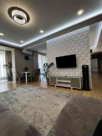 ВЛАСНИК ПРОДАЄТЬСЯ 4к Простора квартира у ЖК "Салют" на Перемозі. Днепр