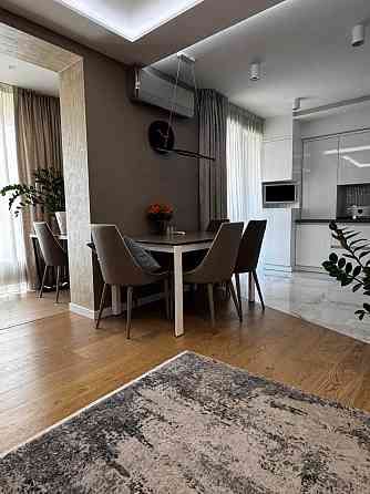 ВЛАСНИК ПРОДАЄТЬСЯ 4к Простора квартира у ЖК "Салют" на Перемозі. Днепр