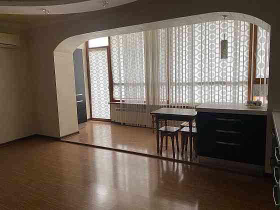 В продаже 3 комнатная элит класса в Монолите Чорноморськ