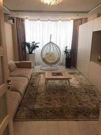 Здається 2 кімнатна квартира на м Осокорки, Позняки Срібнокільській 22 Киев