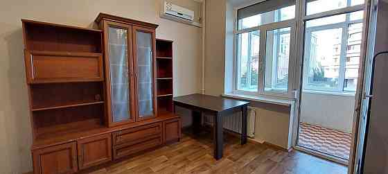 3 кімнатна вул. І. Мазепи 14, метро Арсенальна 2 хв. пішки, Печерськ Киев