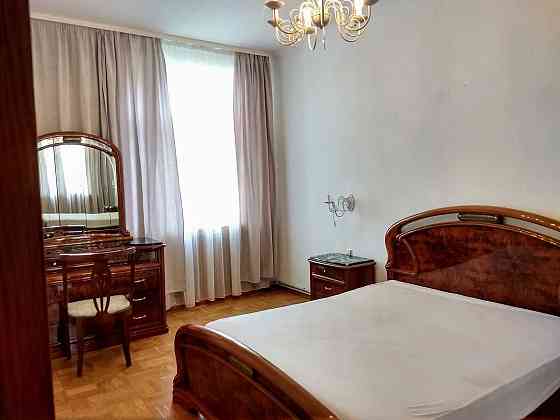 Оренда 3-кімнатної квартири Золоті Ворота Хрещатик Прорізна 10 Киев