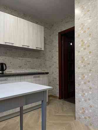 Сдам 3 комнатную квартиру  ж/м Тополь - 1  дом 2 Днепр