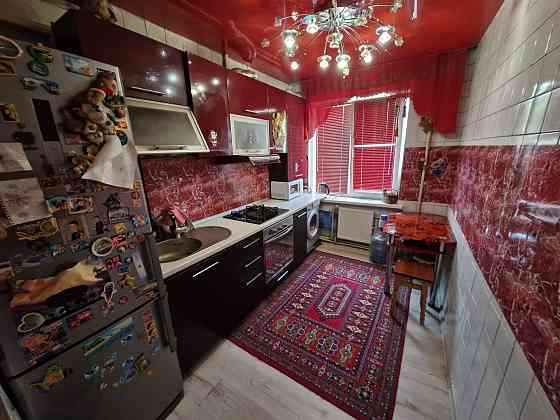 Продам 3к квартиру. Р-н  Тополь -2 Днепр