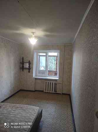 Продам 4-кімнатну квартиру у Долгинцевському районі 