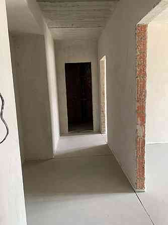 2 кімнатна квартира з величезною терасою в зданому будинку. Центр Бучі Буча