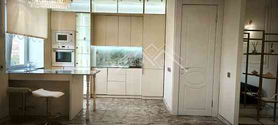 Продаж просторої 3-кімнатної Сталінки в Центрі Міста Кривой Рог