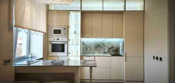 Продаж просторої 3-кімнатної Сталінки в Центрі Міста Кривой Рог