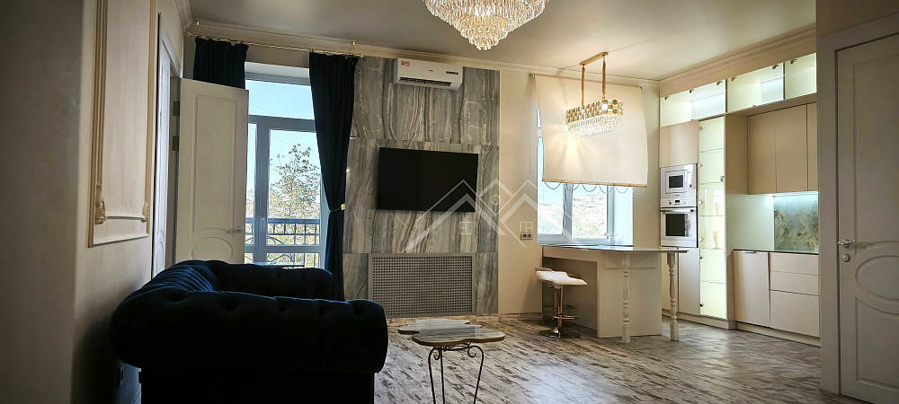 Продаж просторої 3-кімнатної Сталінки в Центрі Міста Кривой Рог - изображение 1