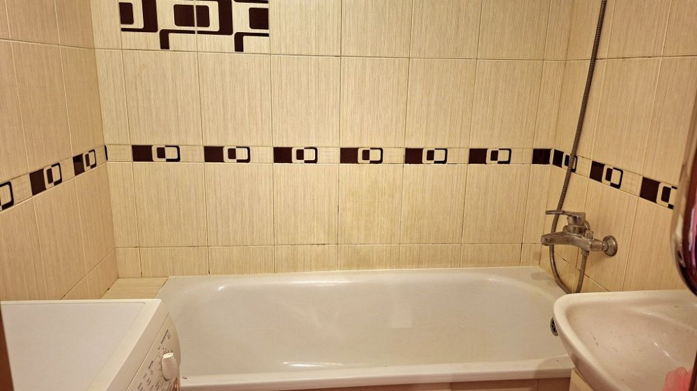 Продам 3-к квартиру с холлом, 5 мкр., Лагуна Кам`янське (Запорізька обл.) - зображення 1