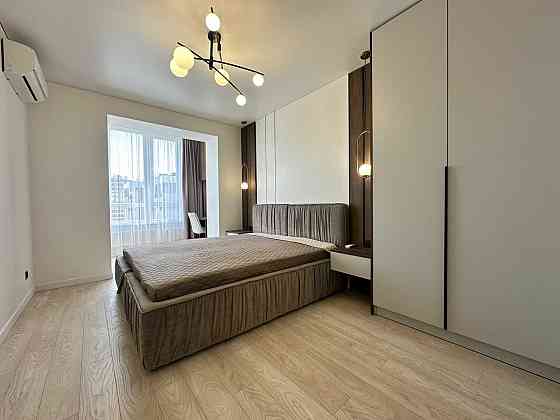 3 кімнатна квартира з кухнею-вітальнею біля озера. Ивано-Франковск