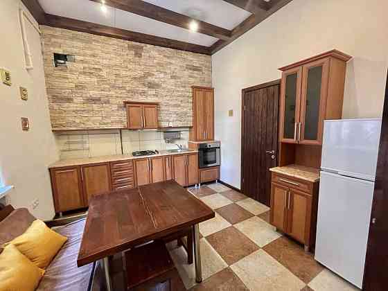 Продаж  1 кімнатної квартири в центрі, можна перепланувати в 2 кім кв Львов