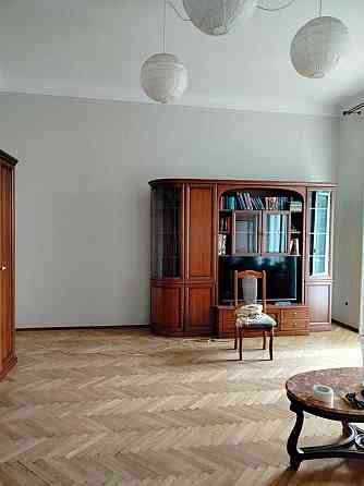 Оренда 2-кім. квартири на пл. І. Франка Львов