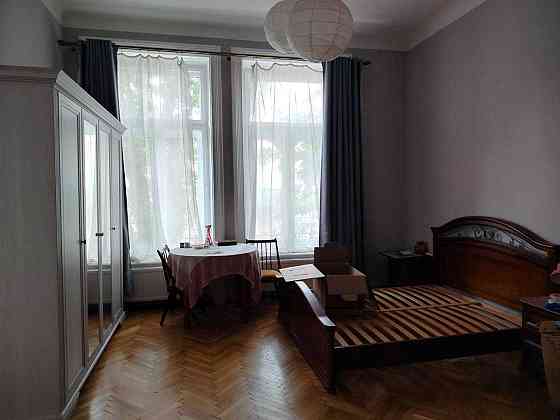 Оренда 2-кім. квартири на пл. І. Франка Львов