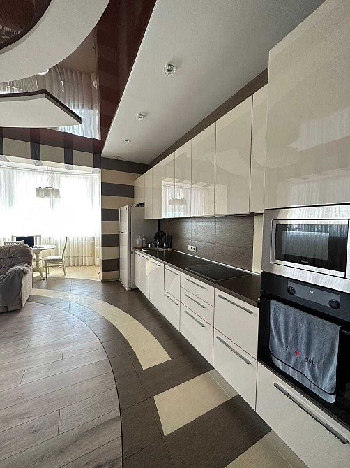 Сдам 2-комн.кв. бизнес-класса 73+11 м² в ЖК Адмирал с панорамным видом Харьков - изображение 2