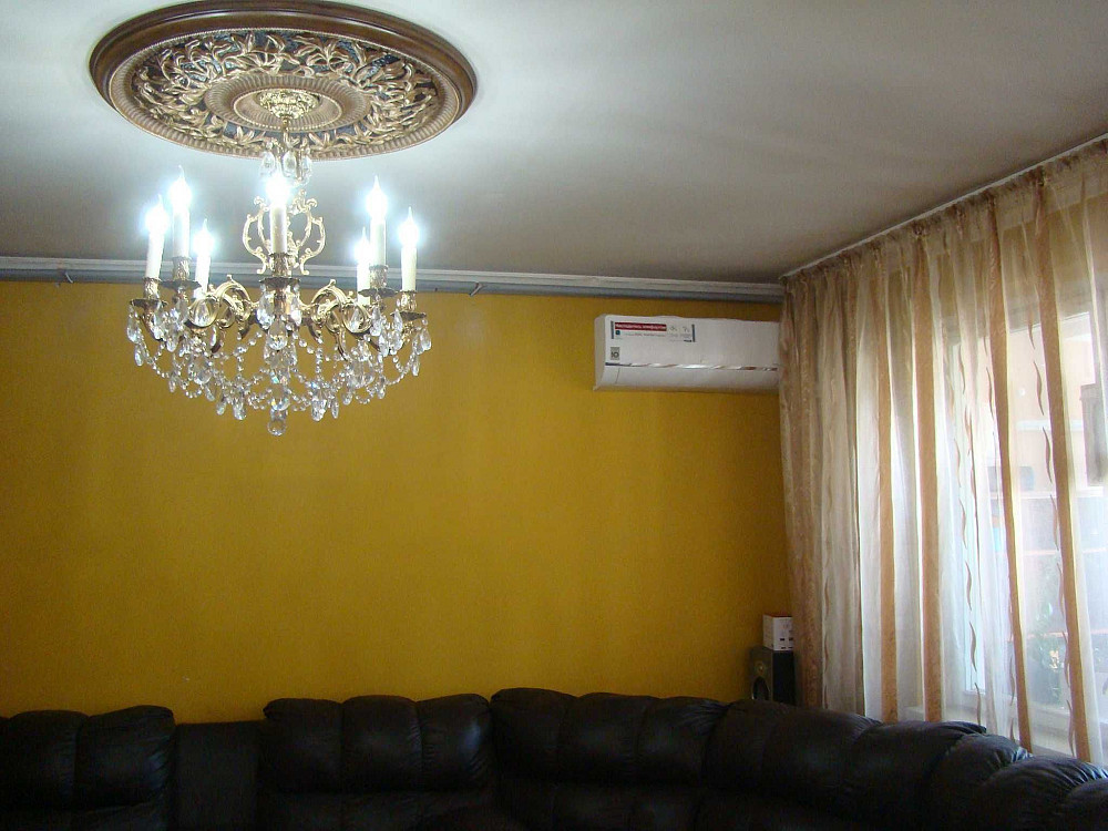 Простора 4-к. квартира 90 м2 вул. Воробкевича Чернівці - зображення 4