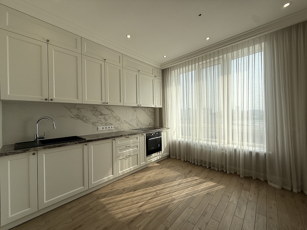 3 комнатная Квартира евроремонт ЖК Омега Таирова Черемушки Одесса - изображение 1