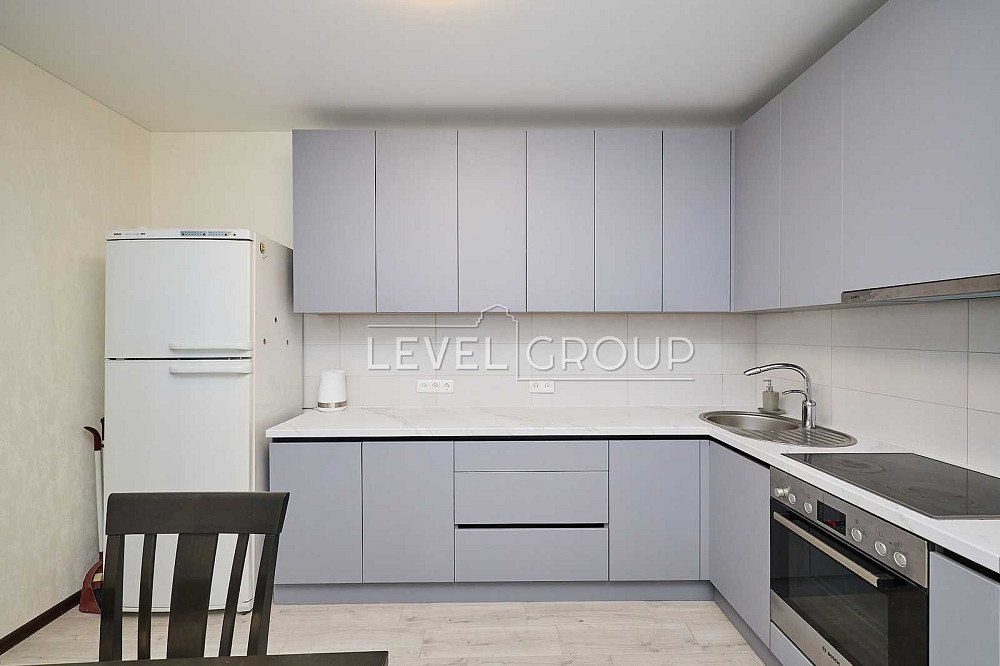 Продаж 2-кімнатної квартири з ремонтом Ревуцького 5 Харківська Київ - зображення 1