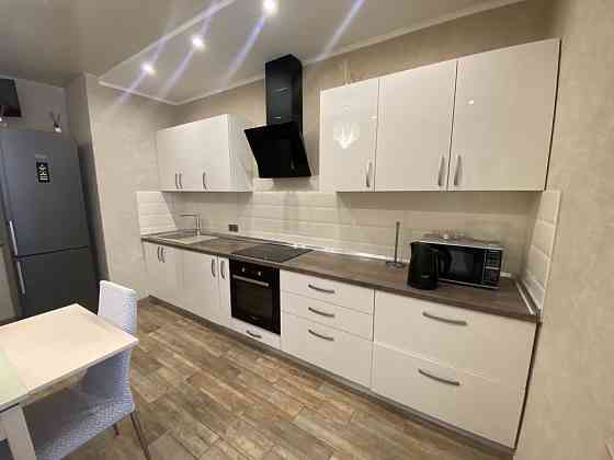 Оренда великої 1к квартири на Позняках. вул. Ахматової, 22. Киев