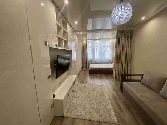 Оренда великої 1к квартири на Позняках. вул. Ахматової, 22. Киев