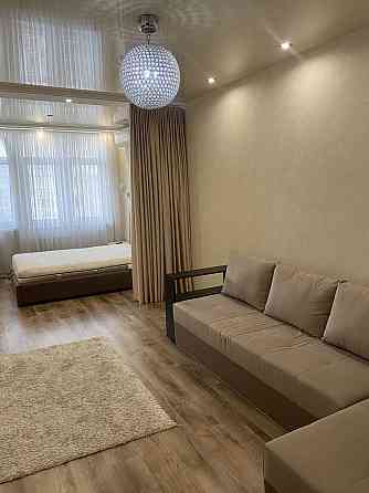 Оренда великої 1к квартири на Позняках. вул. Ахматової, 22. Киев