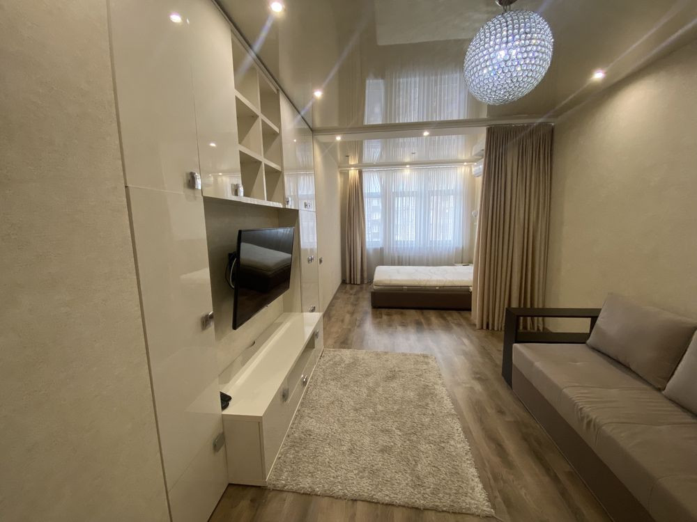 Оренда великої 1к квартири на Позняках. вул. Ахматової, 22. Киев - изображение 1