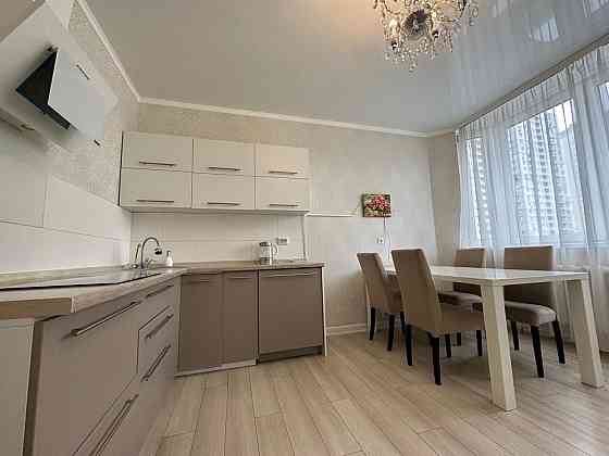 Простора 3-к квартира просп. Петра Григоренка 20 Київ