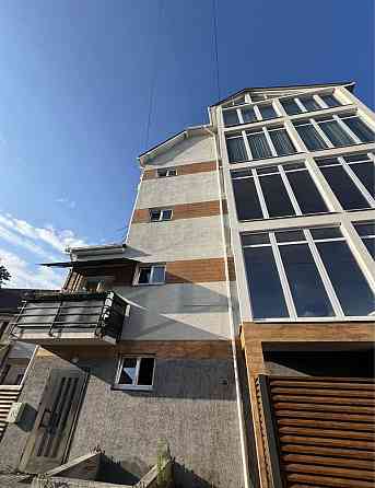 Продаж просторої двокімнатної квартири+кухня студія Львов