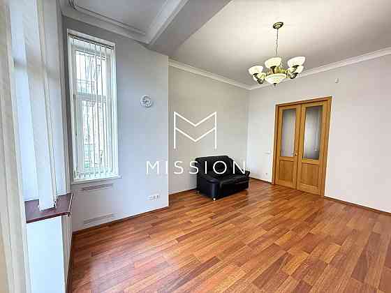 Продаю 3ком.квартиру на Липках Банковая Липская Институтская Київ