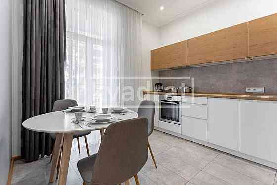 Оренда 2к квартири 75м2 ЖК Французський квартал 1 вул. Саперне поле 12 Киев