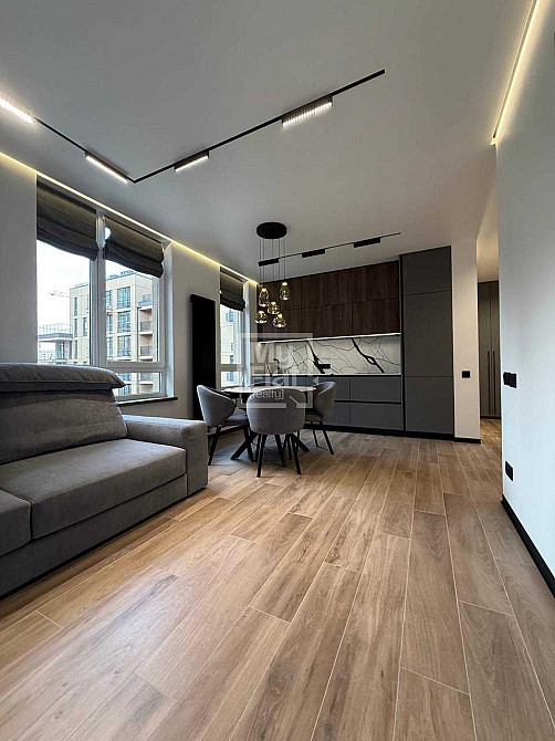 Продаж квартири 68м² вул Салютна Нивки ЖК «Файна Таун» 239 000 $ Київ - зображення 1