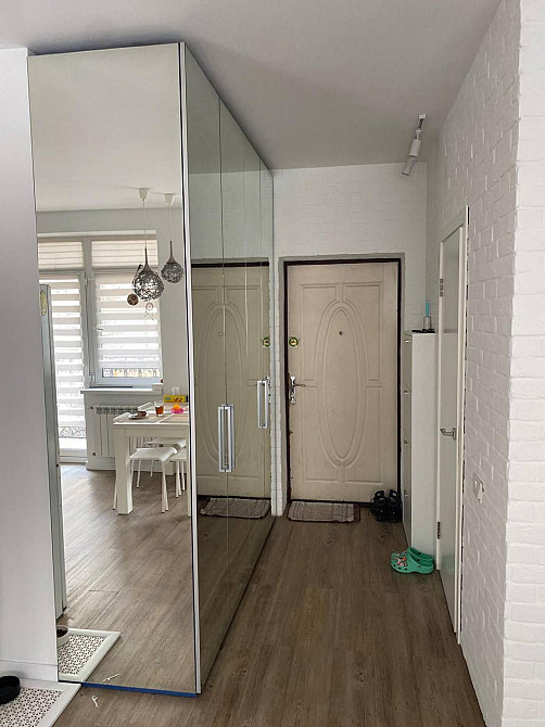 Стильна студія в Rich Town — заїжджай і живи, як давно мріяв Буча - зображення 3