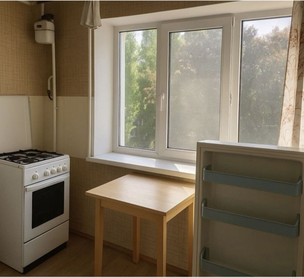 ТЕРМІНОВО .БЕЗ КОМІСІЇ .ПРОДАЖ  2- К . Гната Юри 9 . Борщагівка. Центр Київ - зображення 3