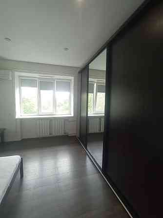 Продам квартиру -студию метро Дворец спорта Харьков