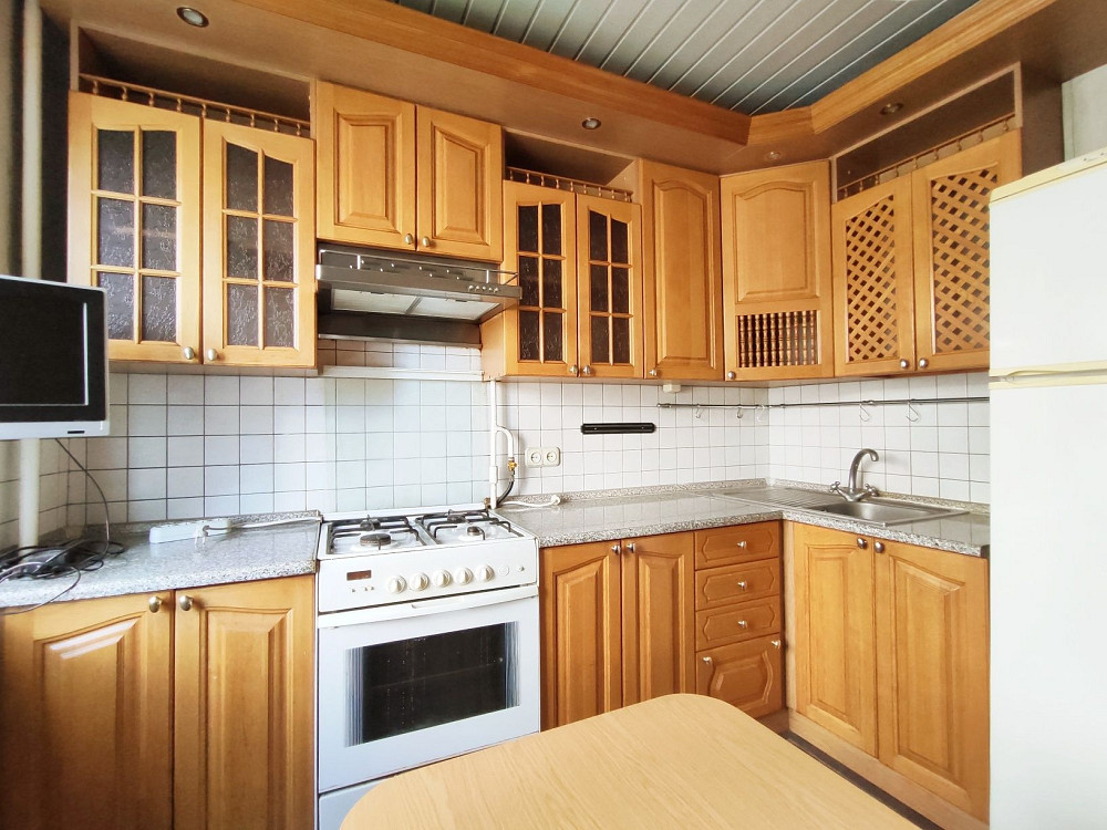 Продаж 3к квартири на вул. Європейська, р-н Шатилівка, метро Бот. Сад Харьков - изображение 1