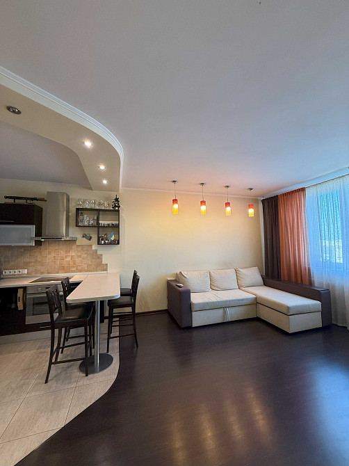 Ексклюзивна пропозиція Євро 2к з ремонтом в розвиненому районі столиці Київ - зображення 1