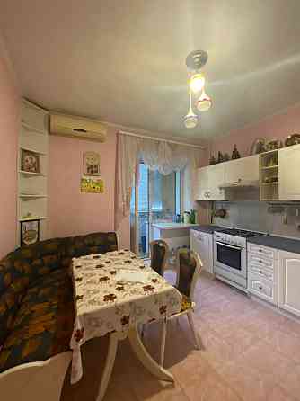 Продам 2 комнатную в Аббо невысокий этаж Чорноморськ