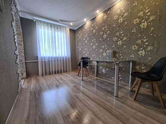 Продаю 3х комнатную квартиру Ингульский район. ЮТЗ. улица Театральная. Николаев