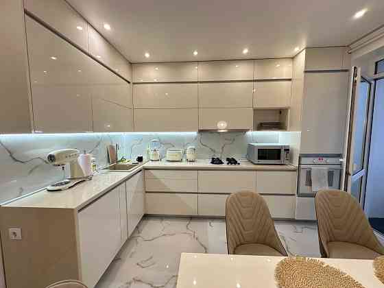 Оренда 3 кімнатної гарної квартири новобуд 2 балкони Стрийська Львов