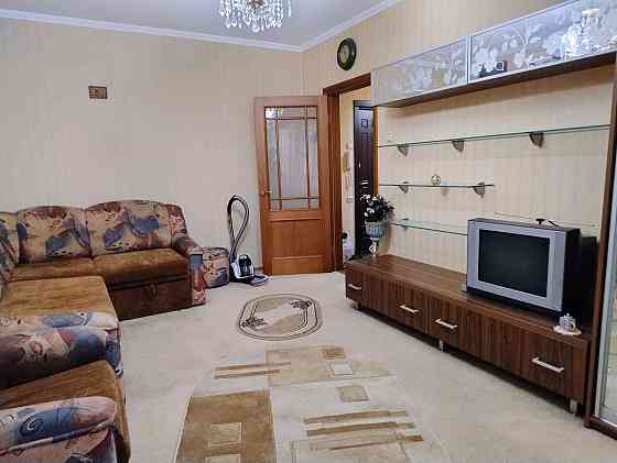 Дарницький. Оренда 2к квартири метро Вирлиця - 5хв. Киев