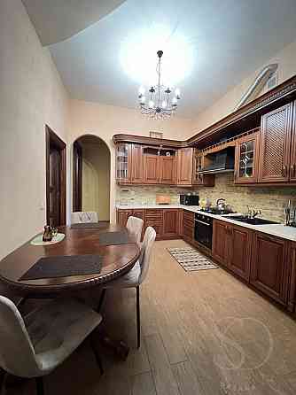 Оренда квартири 3-и кімнати. Центр, площа ринок, оперний театр Львов