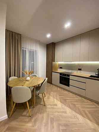 Продається квартира з дизайнерським ремонтом та видом на іподром Одесса