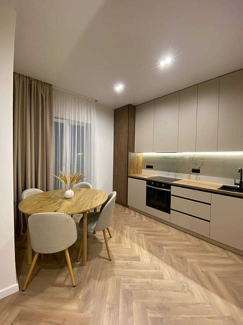 Продається квартира з дизайнерським ремонтом та видом на іподром Одесса - изображение 2