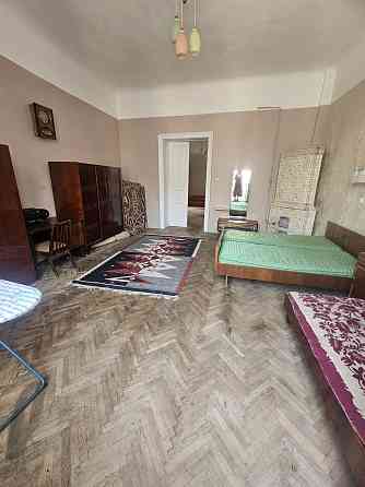 ПРОДАЖ  квартири  центр  ЧЕРНІВЦІ Чернівці