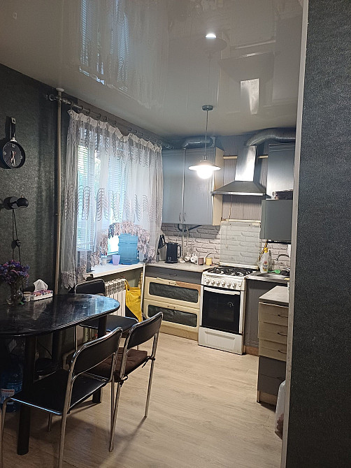 Продам 3 комн квартиру на Титова Дослидное - изображение 1