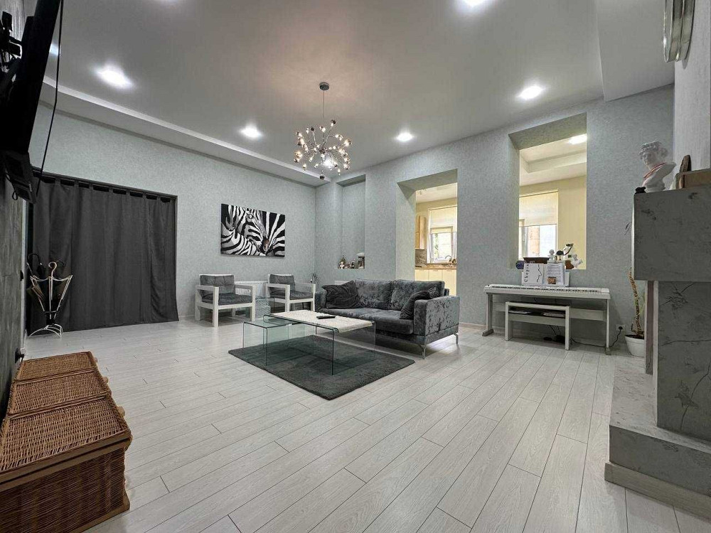 New! Продаж просторої 2-х кім квартири з фантастичним ремонтом Дрогобич - зображення 1