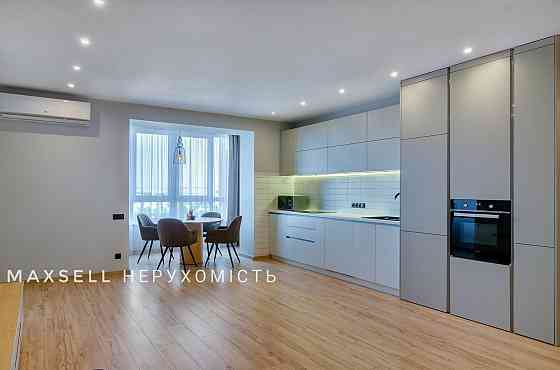 Продам квартиру з дизайнерським ремоном в центрі в новобудові Суми