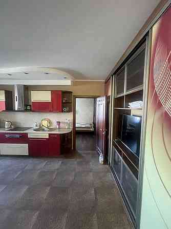 Двокімнатна квартира з ремонтом, пр-кт Григоренка Петра, 16, м.Позняки Київ