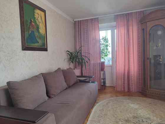 Аренда 2 ком. квартира Зодчих 78 метро Житомирская Киев